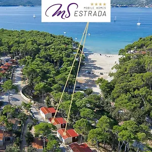 **** Park za odmor Ms Estrada Mobile Homes Croatia