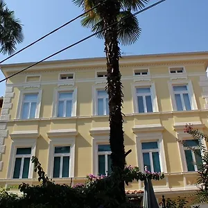 Gostinjska kuća Alida, Opatija