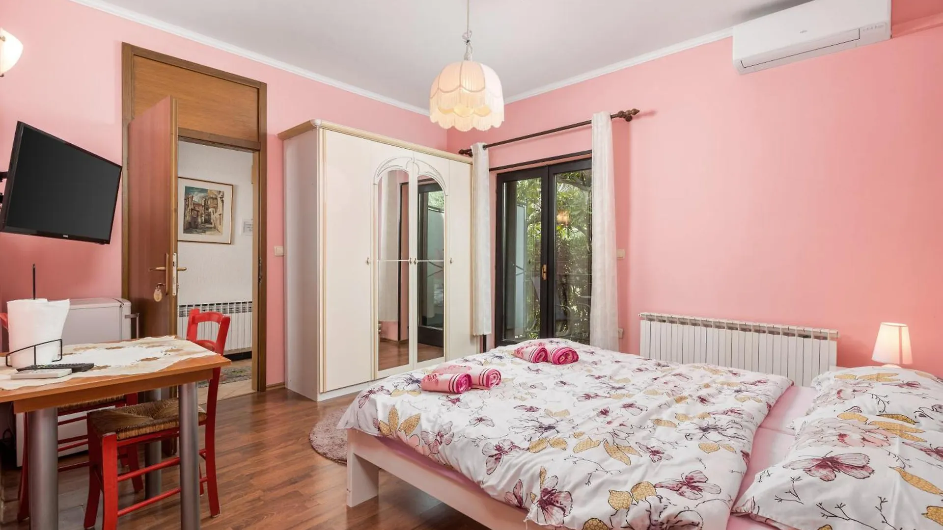 *** Gostinjska kuća Camelia & Martina Apartments Croatia